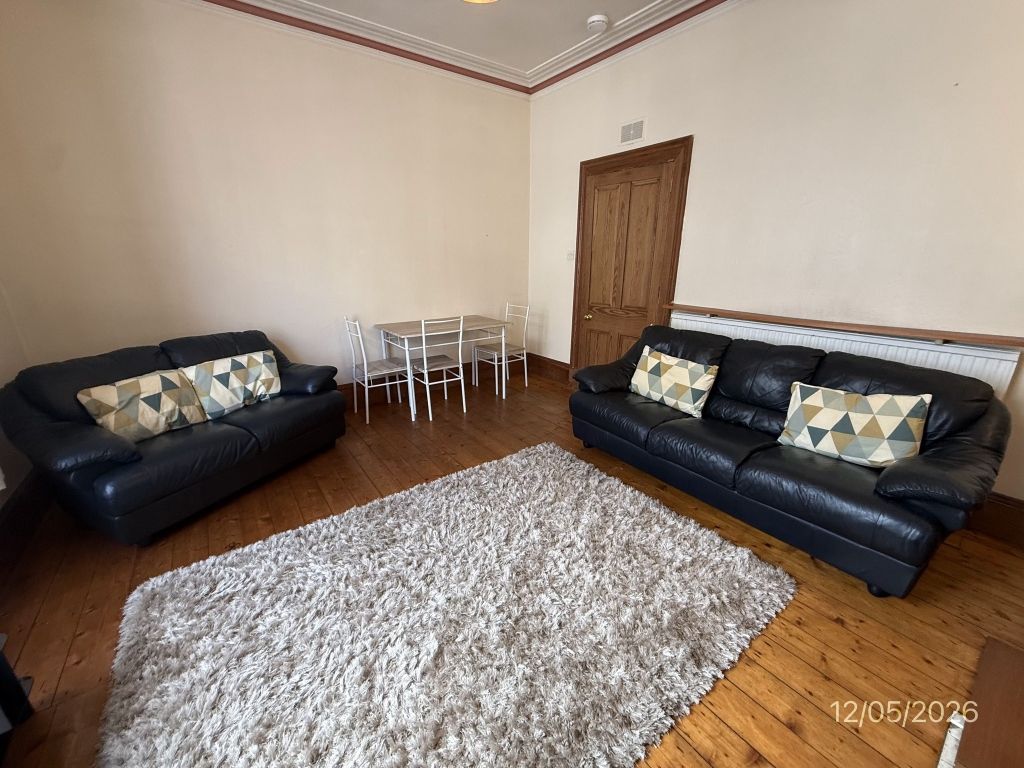 Property photo 1 of 9 Lounge
