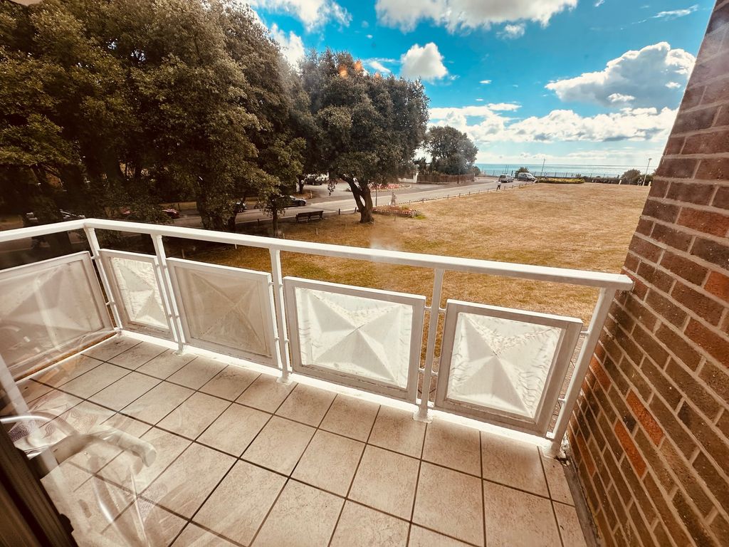 Property photo 1 of 17 Image