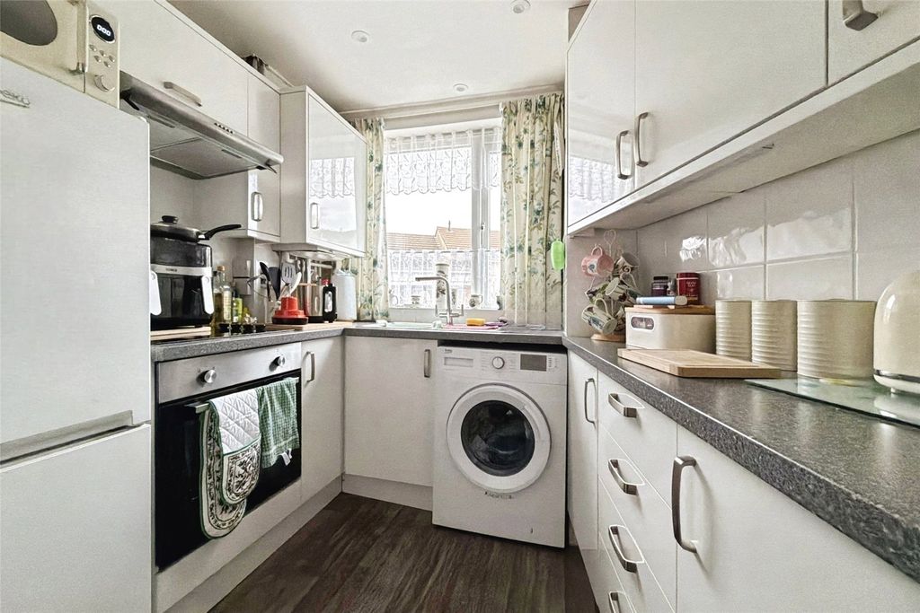 Property photo 3 of 11 Picture No. 14