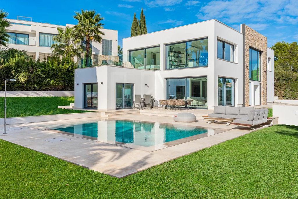 Property photo 1 of 13