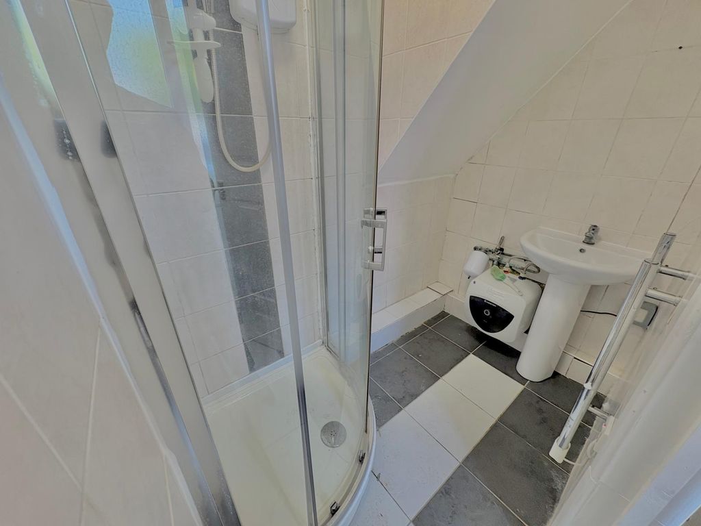 Property photo 3 of 5 Photo-2025-10-09-14-46-24