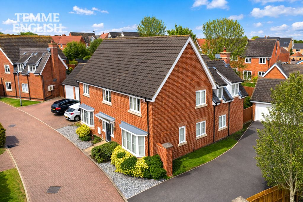 Property photo 1 of 46