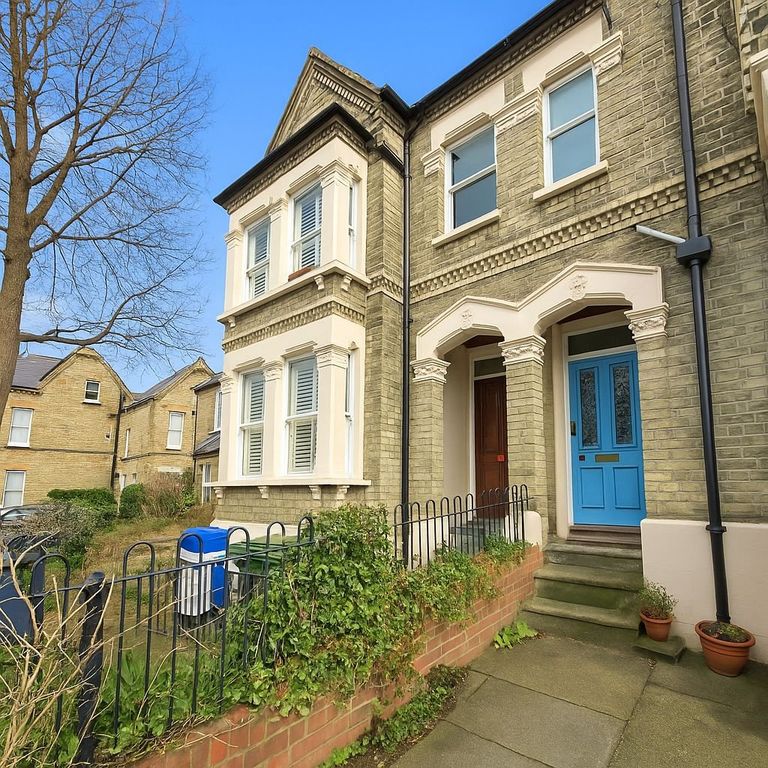 Property photo 1 of 8