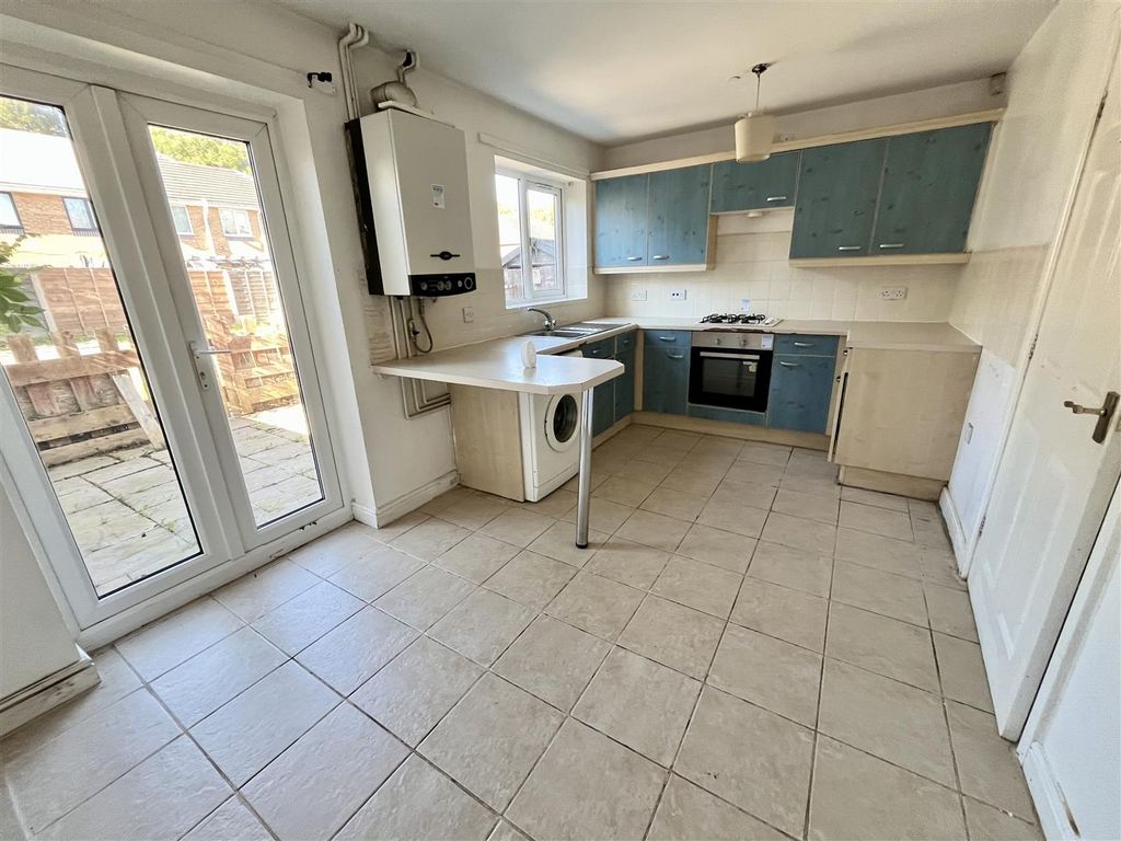 Property photo 3 of 6