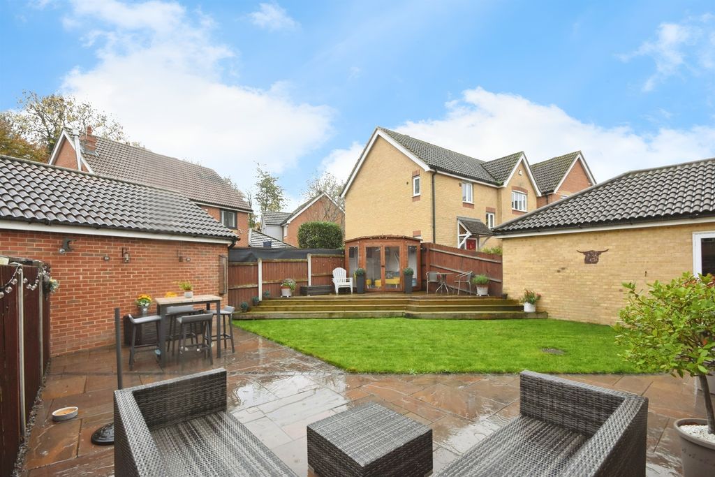 Property photo 3 of 18