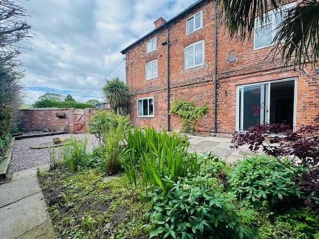 Property photo 1 of 20 Garden And Terrace