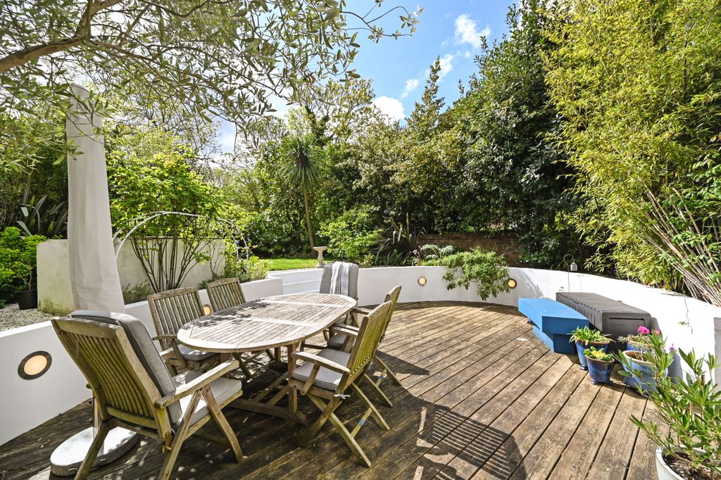 Property photo 3 of 15