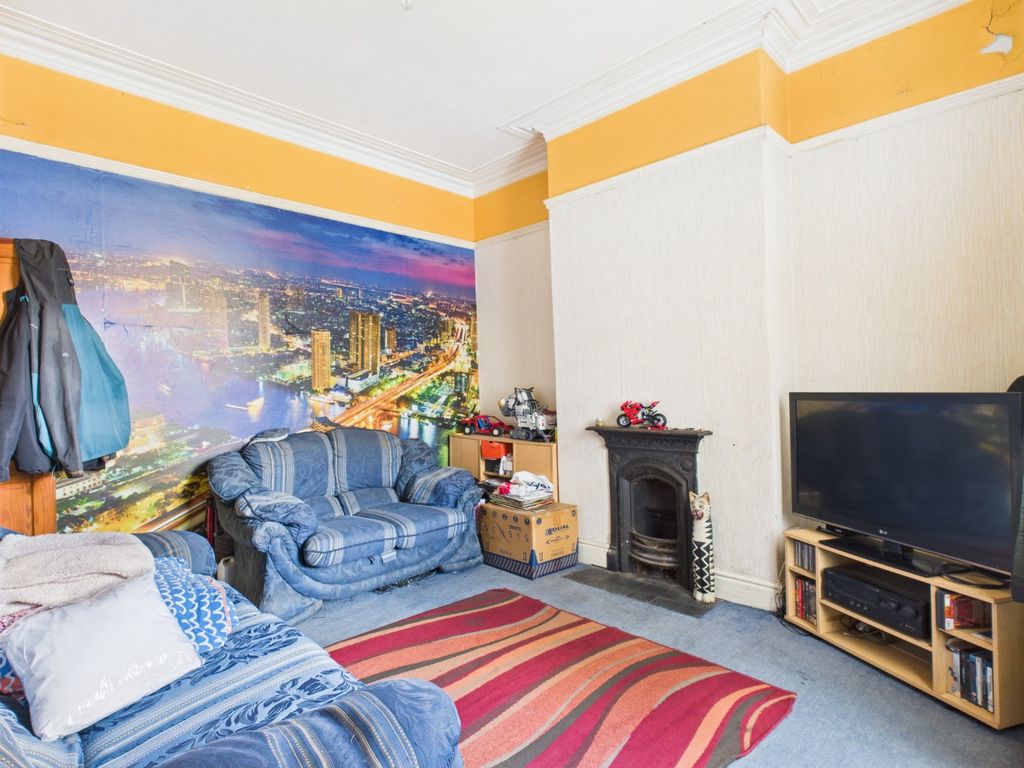 Property photo 3 of 11 4191385
