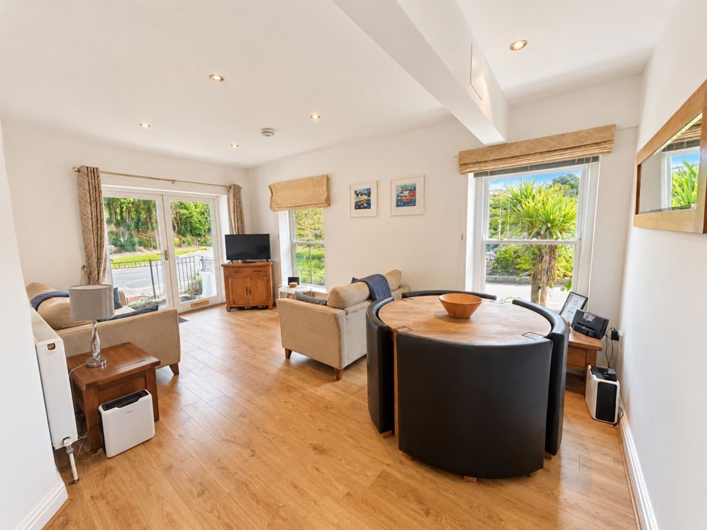 Property photo 3 of 10 5934A8ce-44c5-4Dea-B81B-F95c25d2E6c6