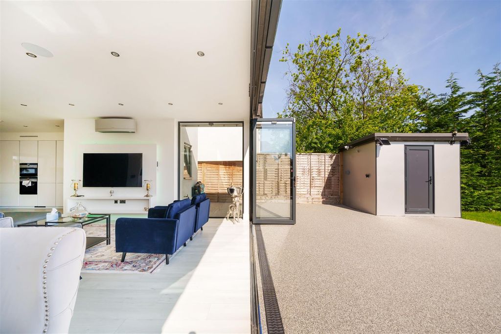Property photo 2 of 24 976306 (20).Jpg