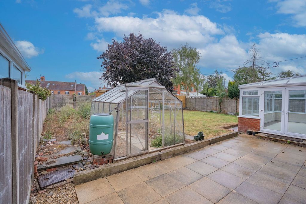 Property photo 2 of 20