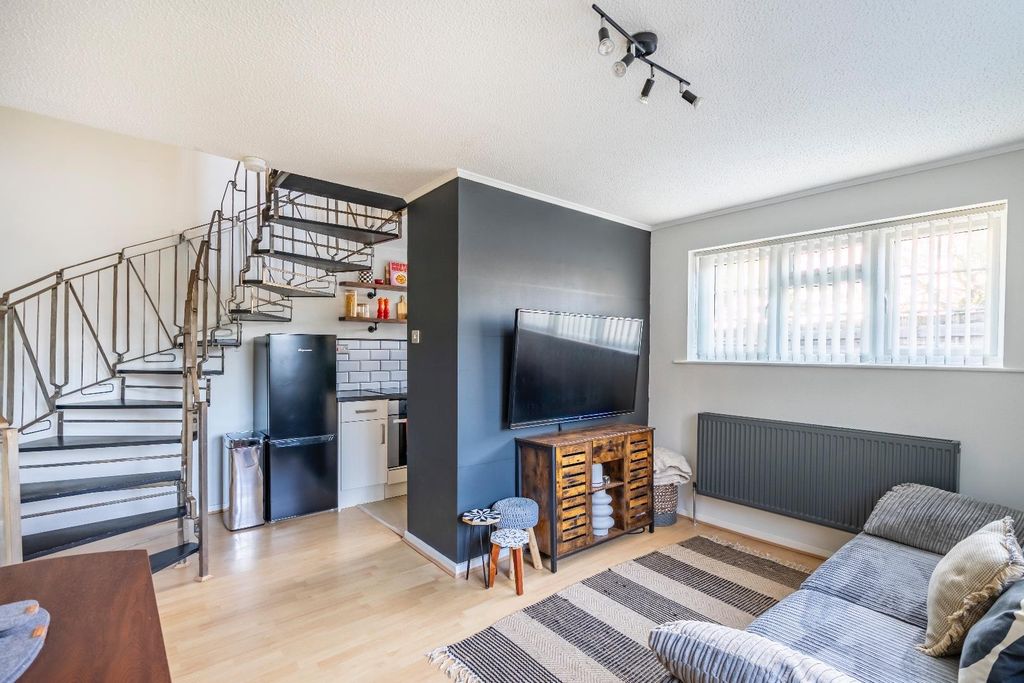 Property photo 3 of 13 Living Room