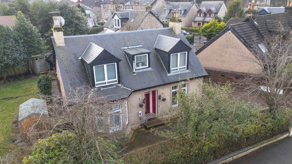 Property photo 1 of 32 Front (Exterior)