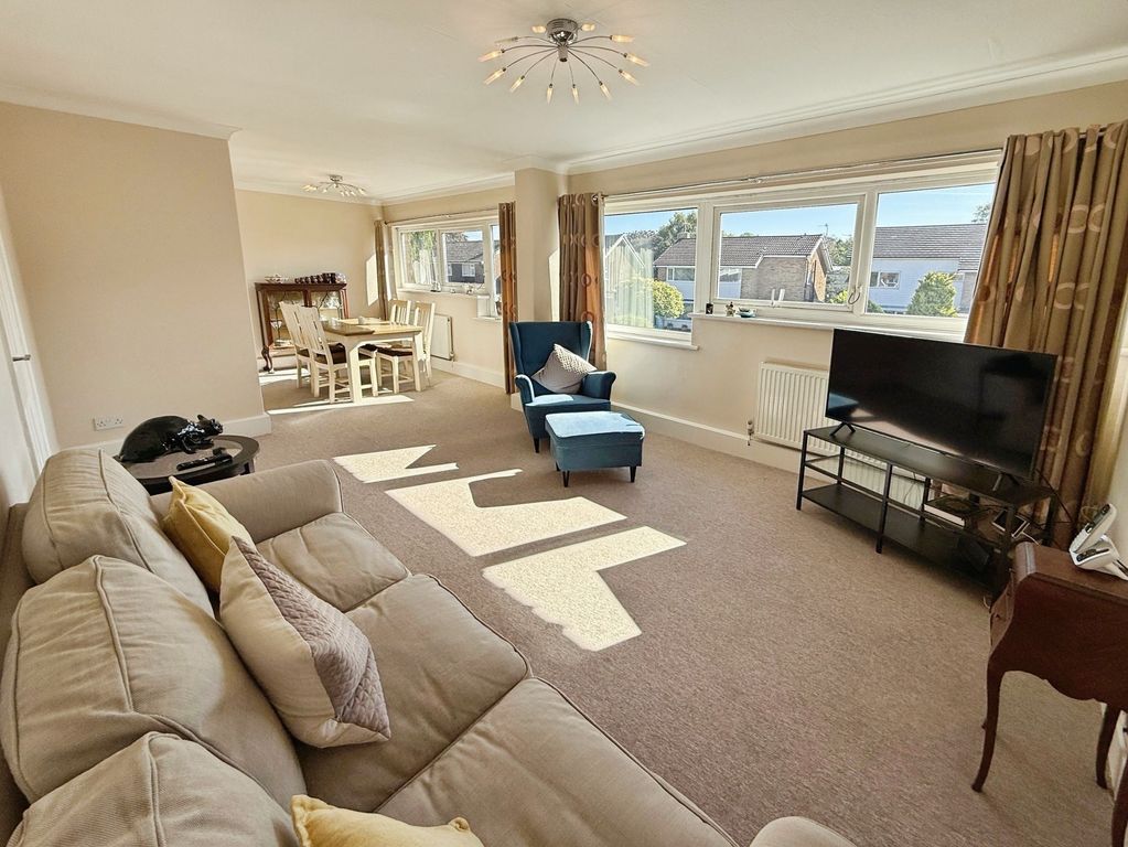 Property photo 2 of 13 Living Room Dining Romo