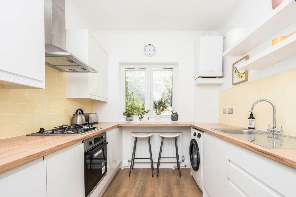 Property photo 3 of 5