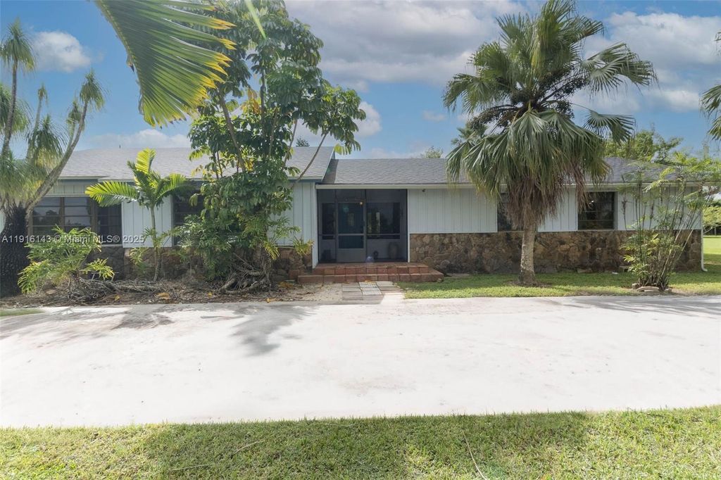 Property photo 2 of 26 <Alttext/>