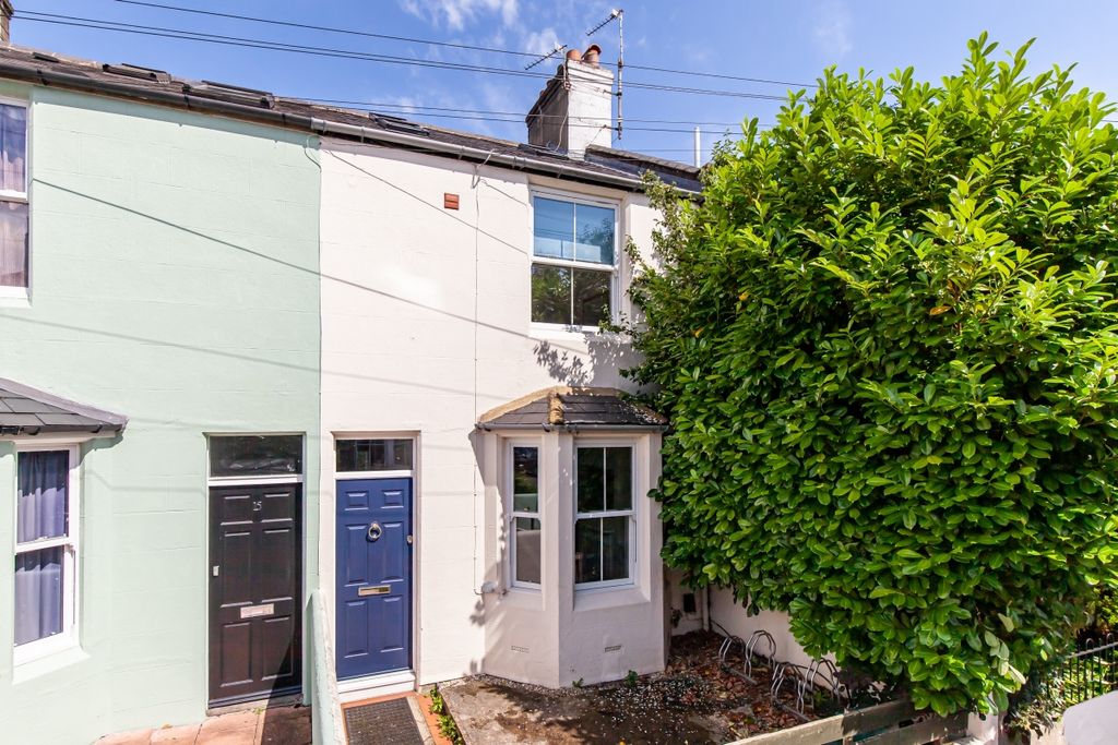 Property photo 1 of 12 165653