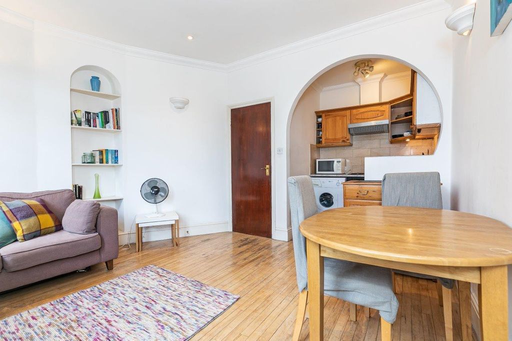 Property photo 1 of 6