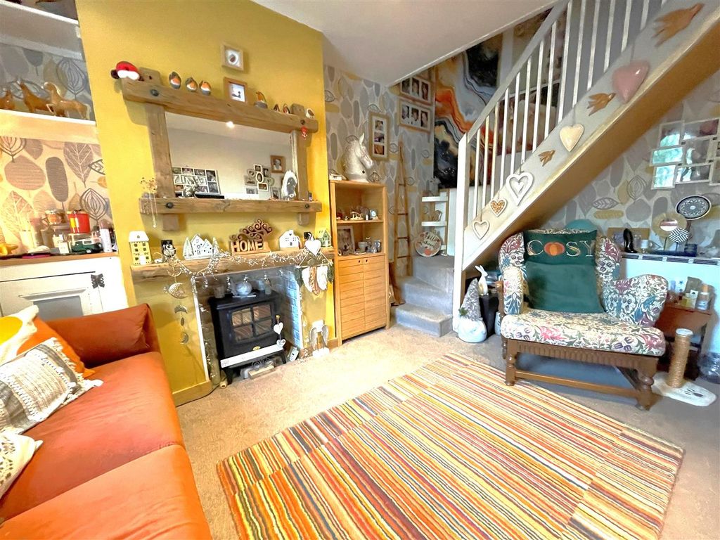 Property photo 2 of 7 5 - Copy.Jpg