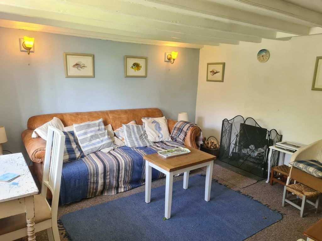Property photo 3 of 11