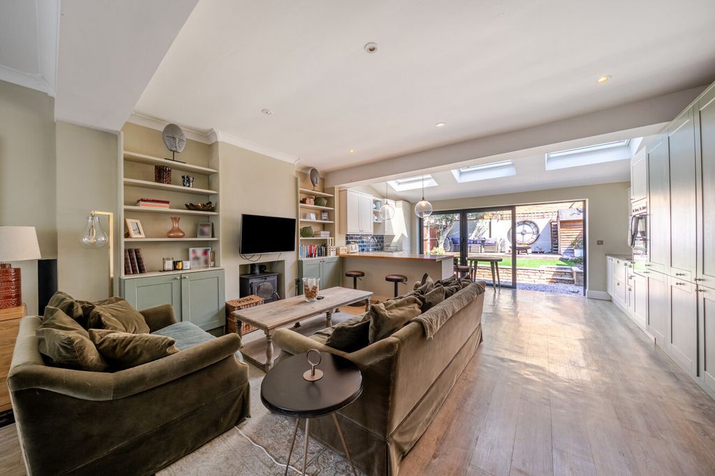Property photo 2 of 13 1508866-19-1A0005...