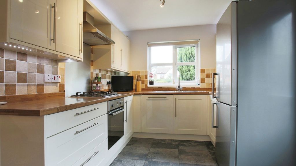 Property photo 3 of 27 3522587