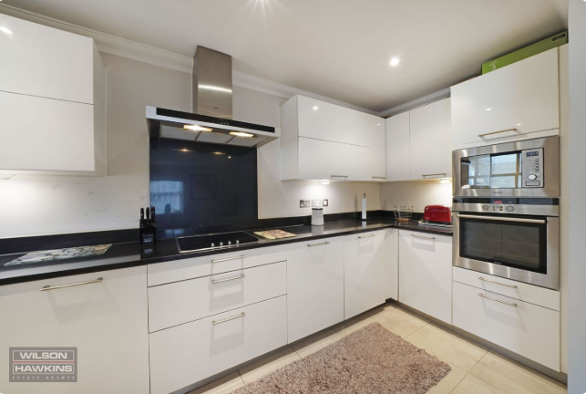 Property photo 2 of 9