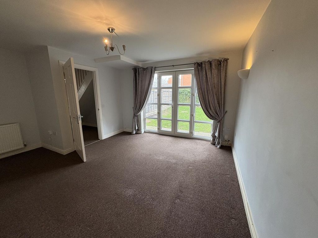 Property photo 2 of 9 Living Room