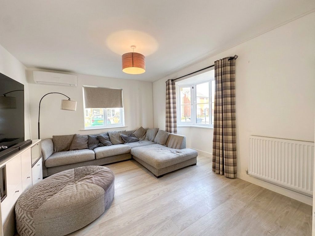 Property photo 2 of 11 Picture No. 03