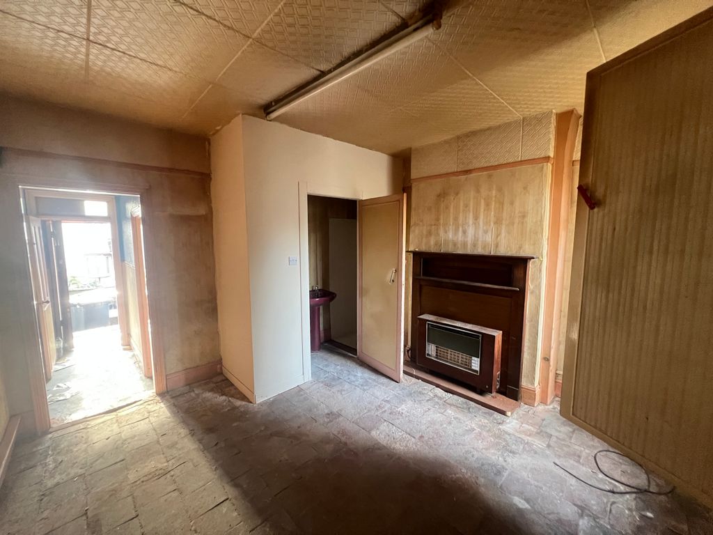 Property photo 2 of 22