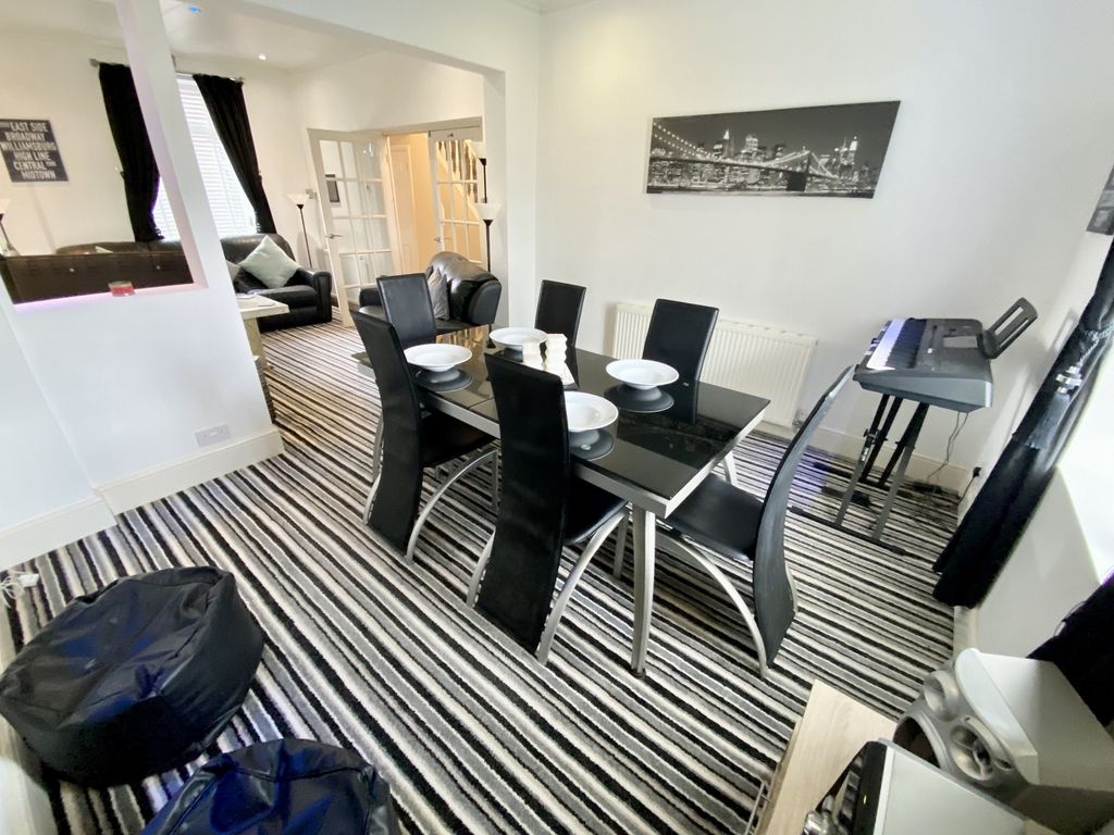 Property photo 3 of 25 Lounge-Dining Room