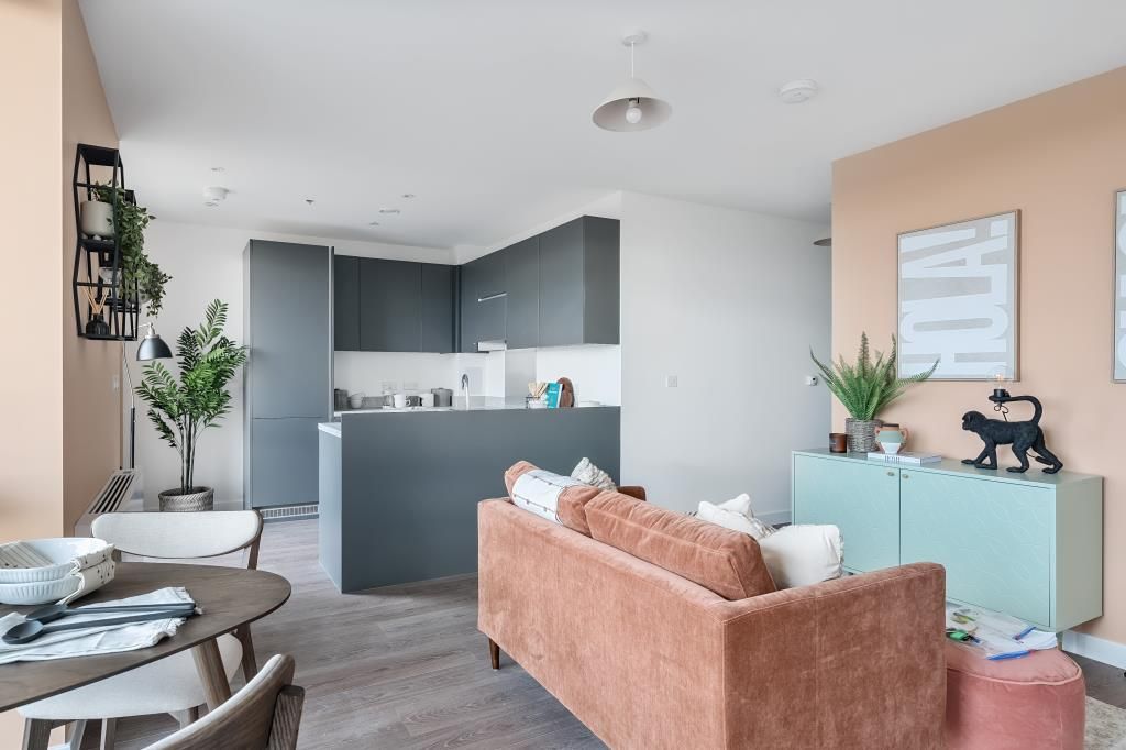 Property photo 1 of 10 Living Area