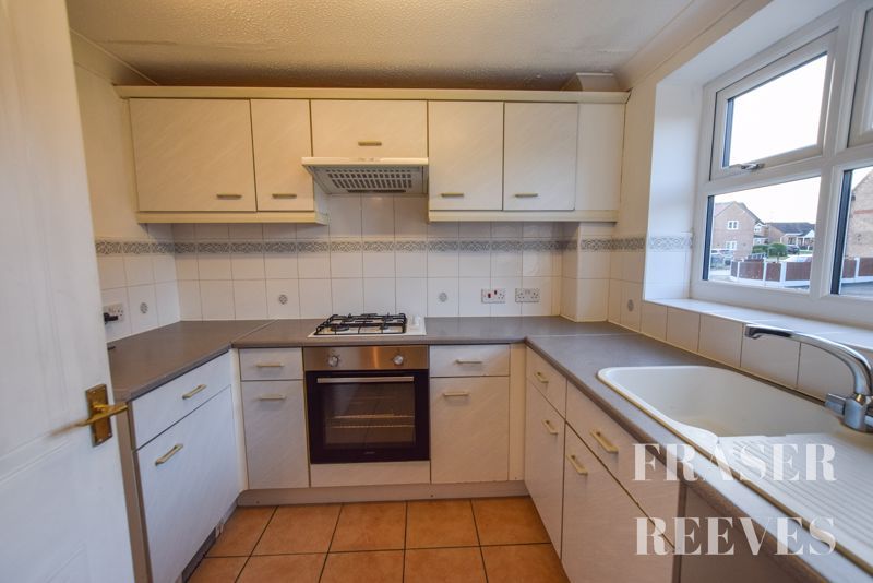 Property photo 3 of 10 Kitchen