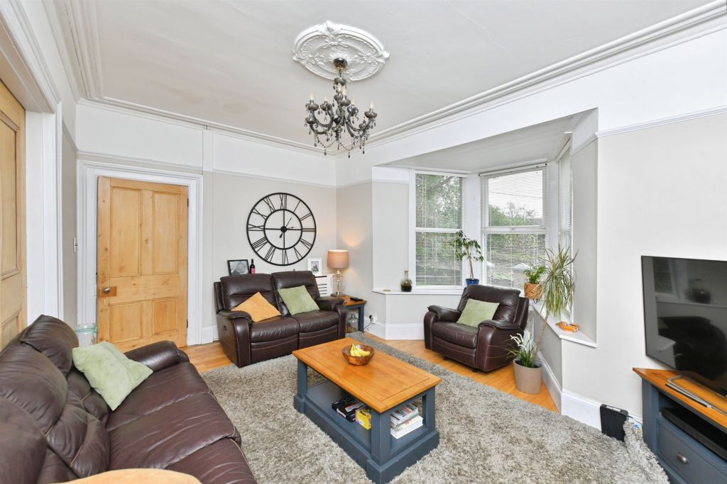 Property photo 2 of 23