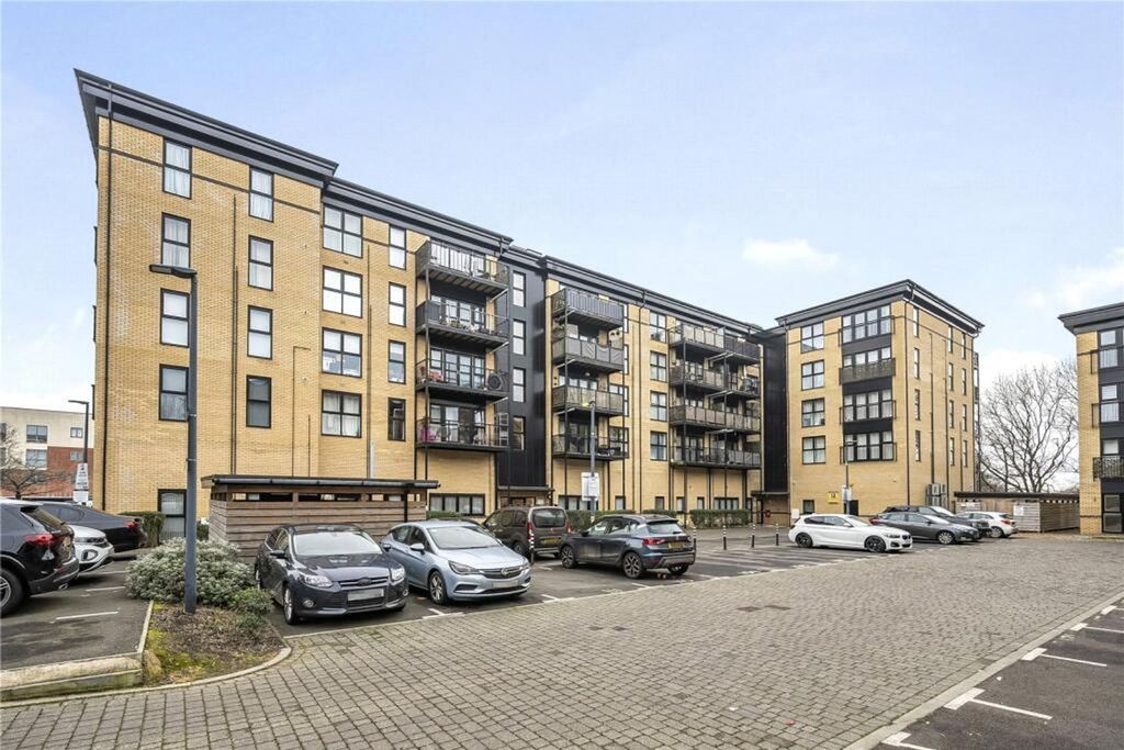 Property photo 1 of 12