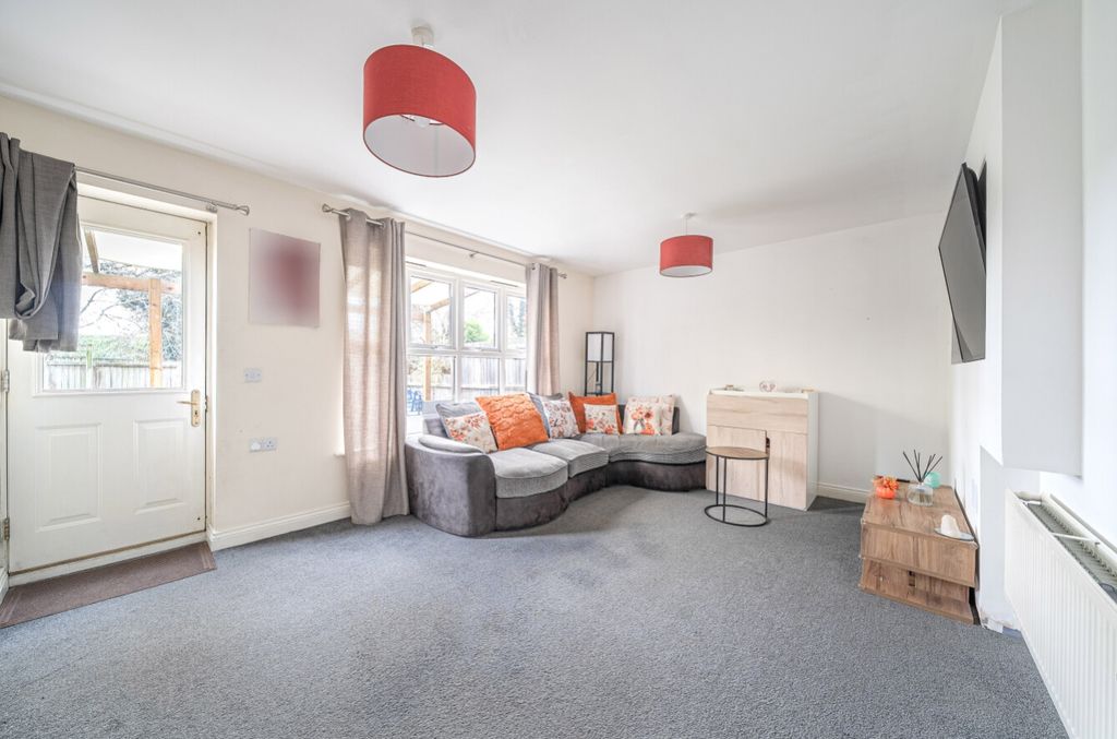 Property photo 2 of 24 1376460-13-6911d505Ea3B2-1