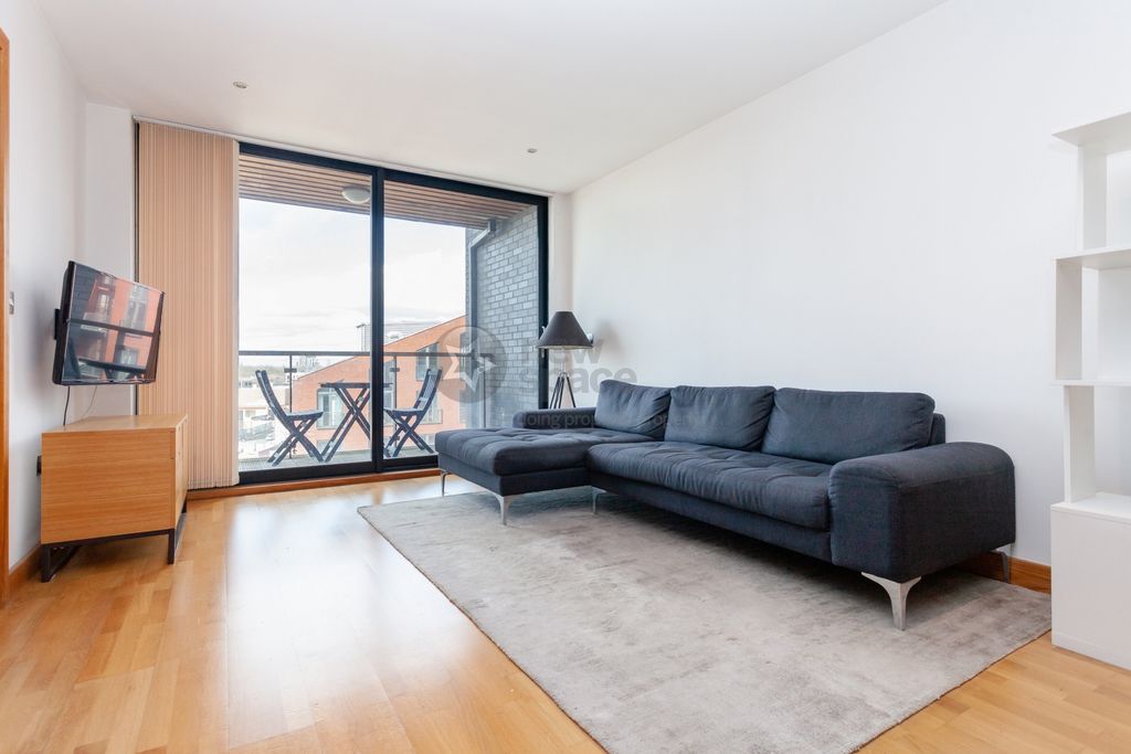 Property photo 1 of 23 Photo 8