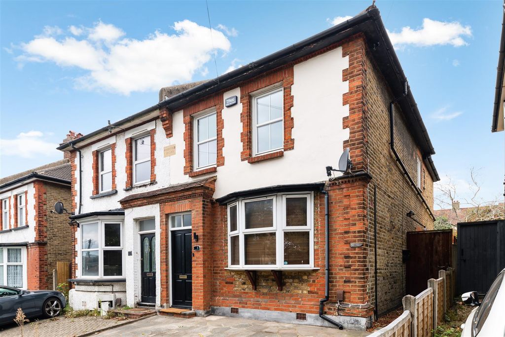 Property photo 1 of 8 Benhill Road, 17B-31.Jpg