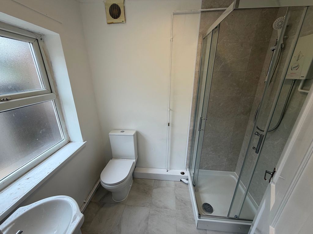 Property photo 1 of 3