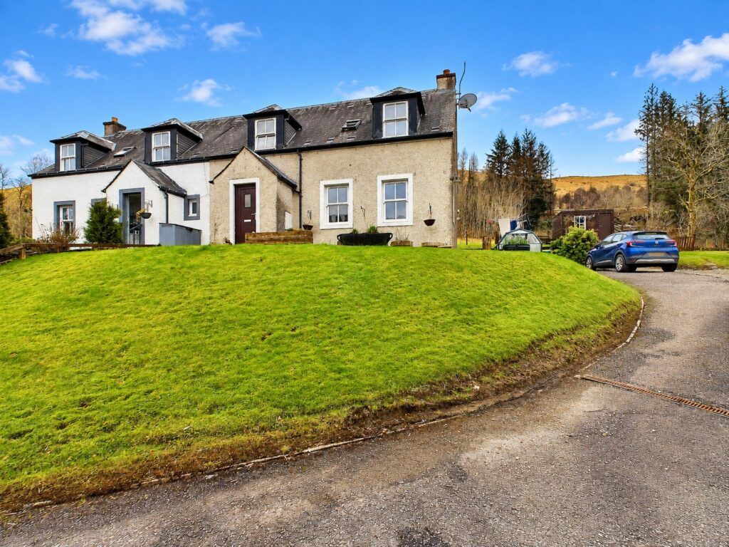 Property photo 1 of 27