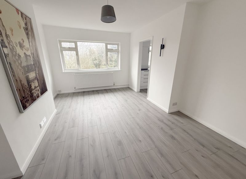 Property photo 3 of 12 Photo 2