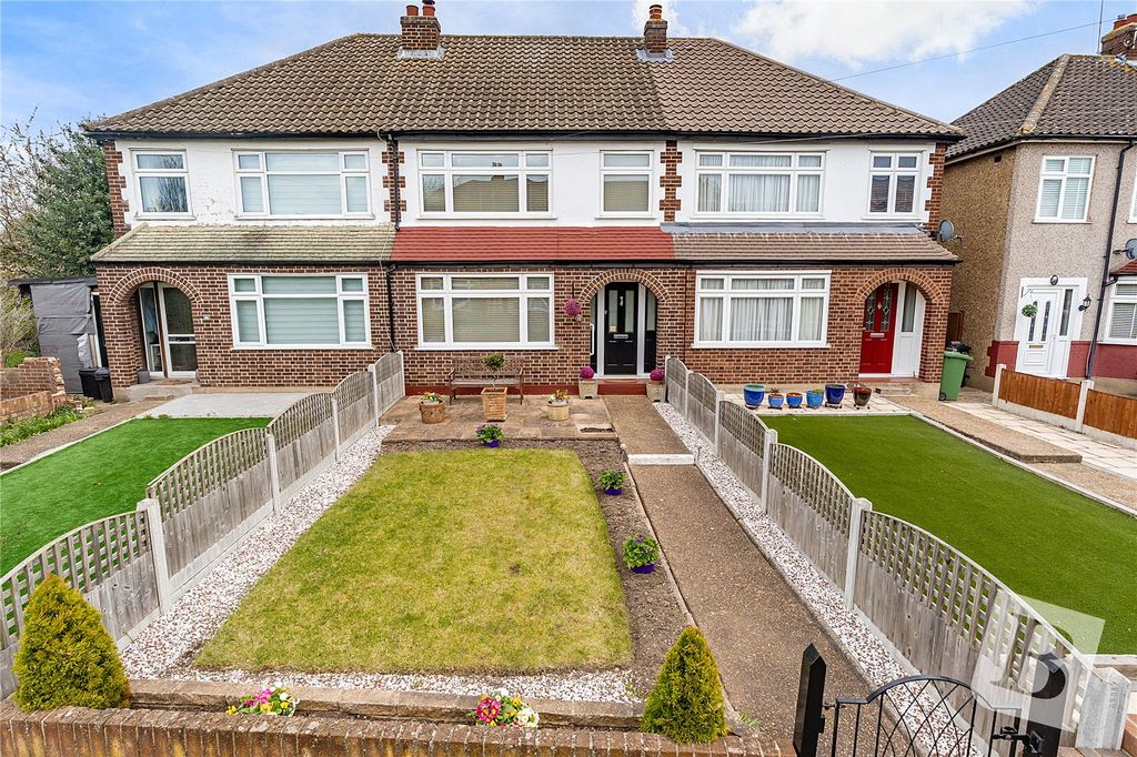 Property photo 1 of 16 Front