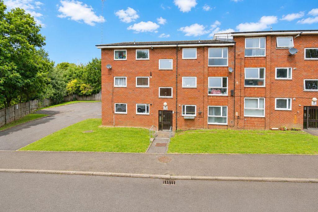 Property photo 1 of 7 Coopers Estate Agents