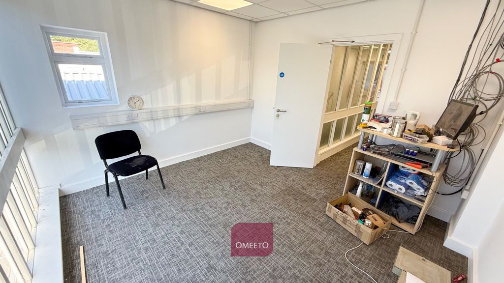 Property photo 2 of 4 Office To Let