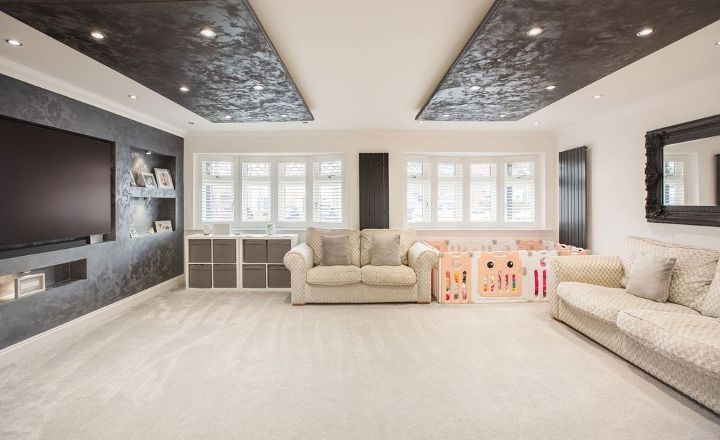 Property photo 3 of 24