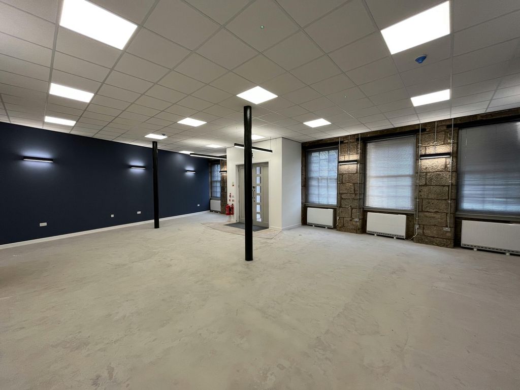 Property photo 3 of 11 The Stables