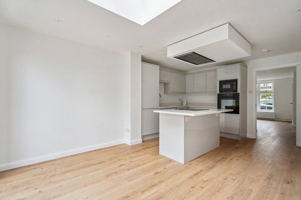 Property photo 2 of 10 Picture No. 11