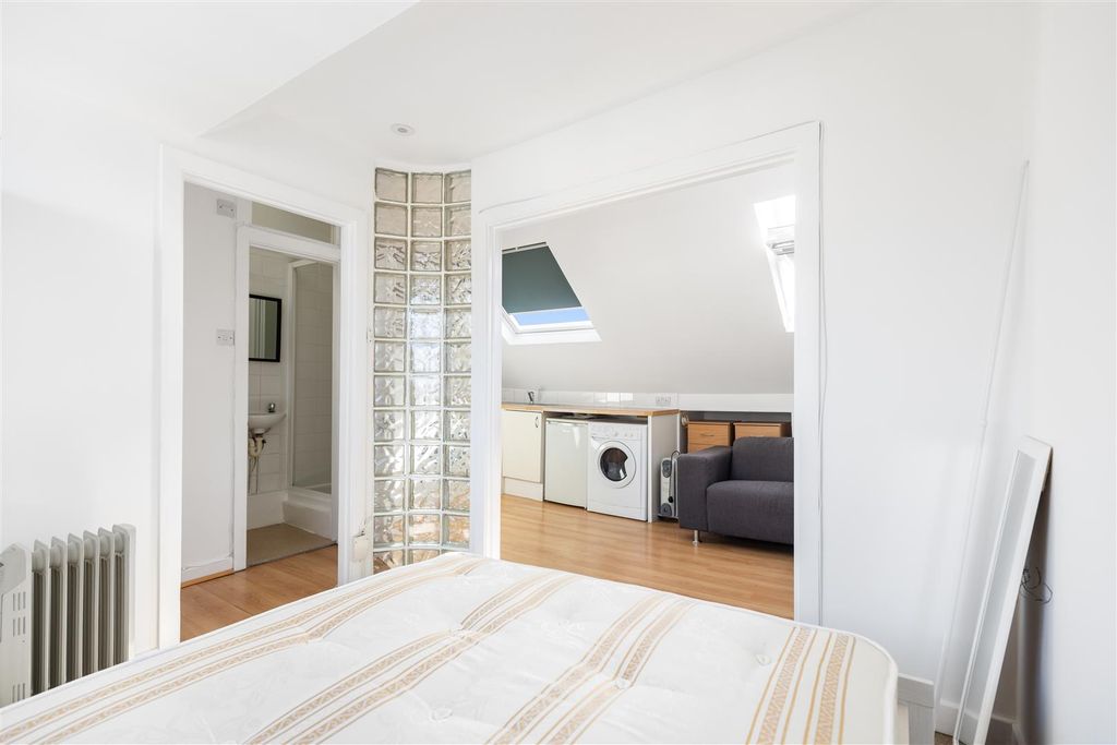 Property photo 1 of 4