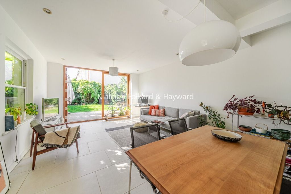 Property photo 1 of 12 Picture No. 23