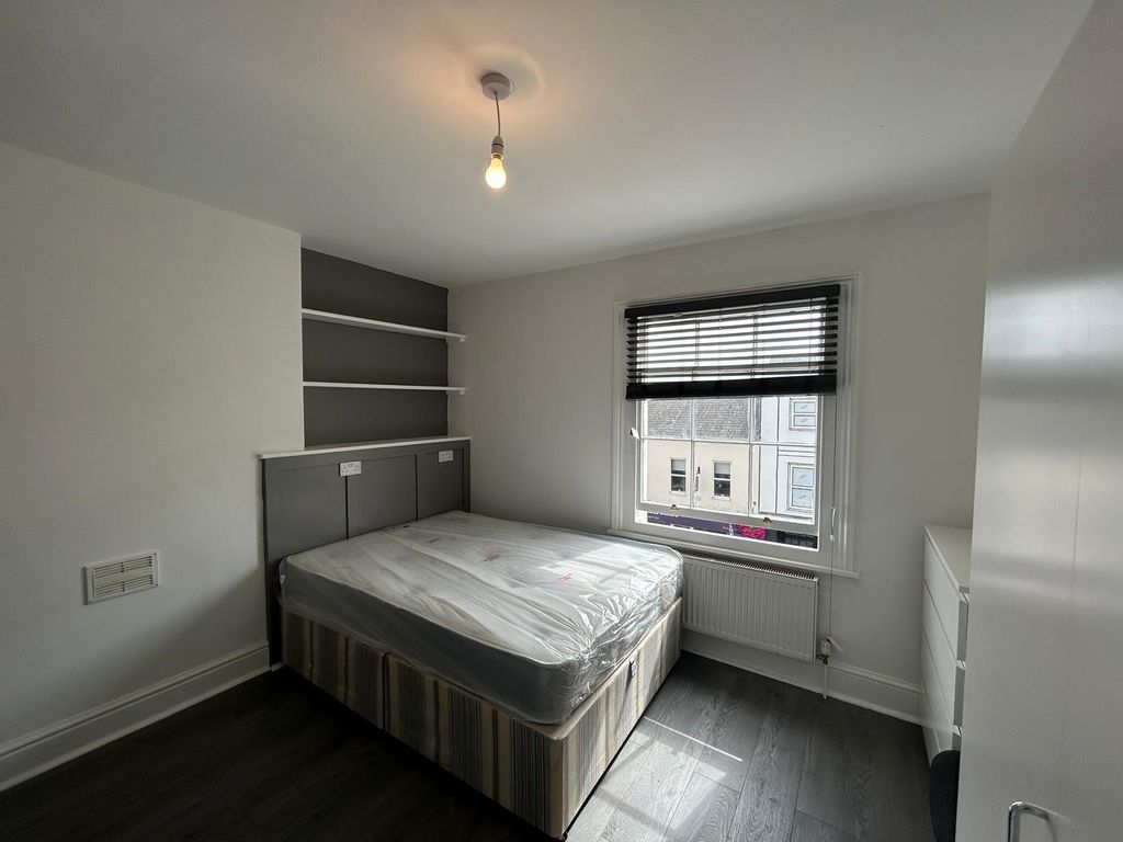 Additional image 12 of 9 bed shared accommodation to rentLeamington Spa CV32